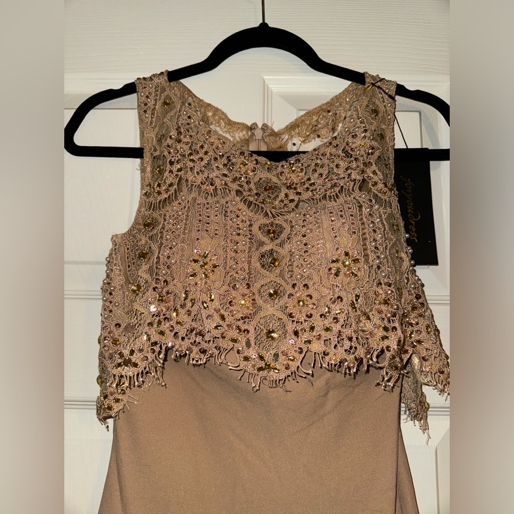 Dress - Picture 9 of 11
